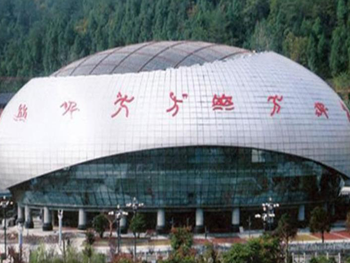 通辽体育中心球形网架加工安装